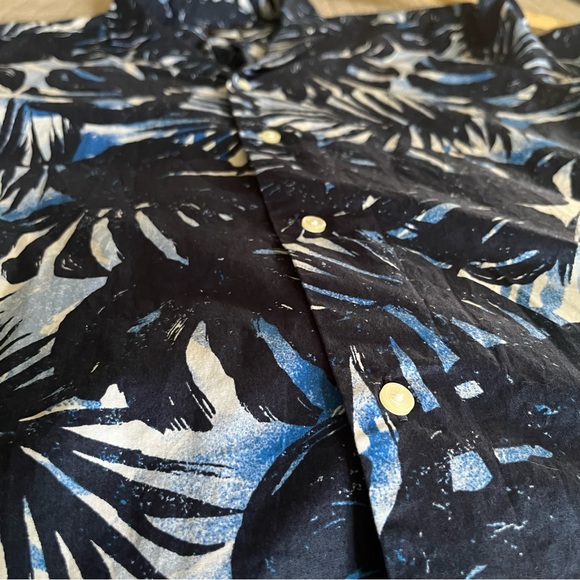 Michael Kors palm print shirt - Picture 4 of 5